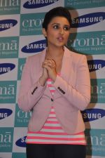 Parineeti Chopra launches Samsung Galaxy Note 3 in Croma, Mumbai on 25th Sept 2013 (58).JPG